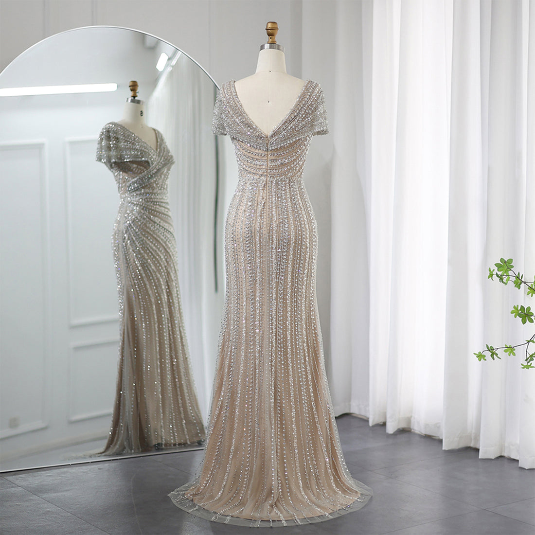 Luxury Dubai Silver Nude Mermaid Evening Dresses For Women Wedding Elegant Cap Sleeves Arab Formal Party Gown